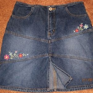Retro Glory Girls Denim Appliquéd Skirt Size 16